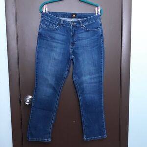 Lee Womens 12 P petite Med Wash Straight Leg Stretchy Fit Blue Jeans Pants